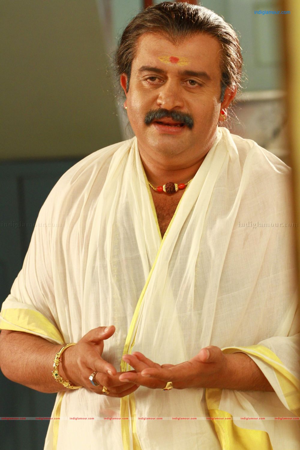 Ezham Suryan Movie hd photo