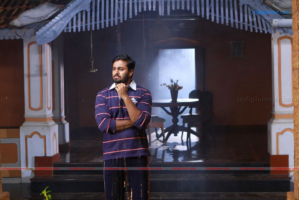Ezham Suryan Movie hd photo
