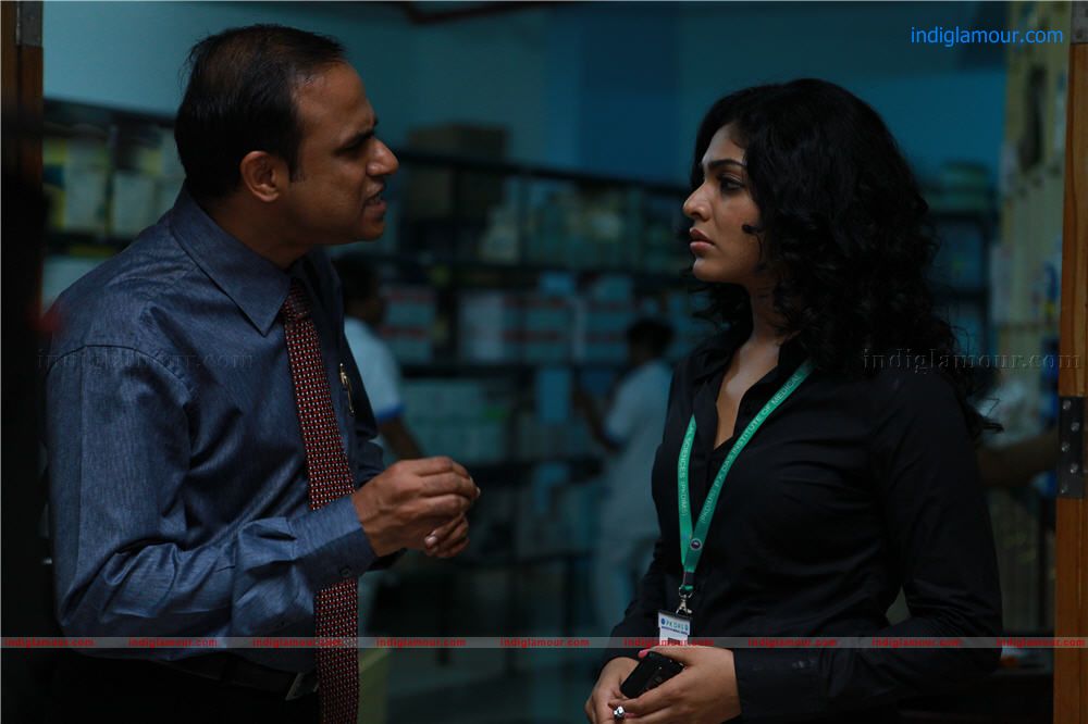 Ayaalum Njanum Thammil Movie hd photo