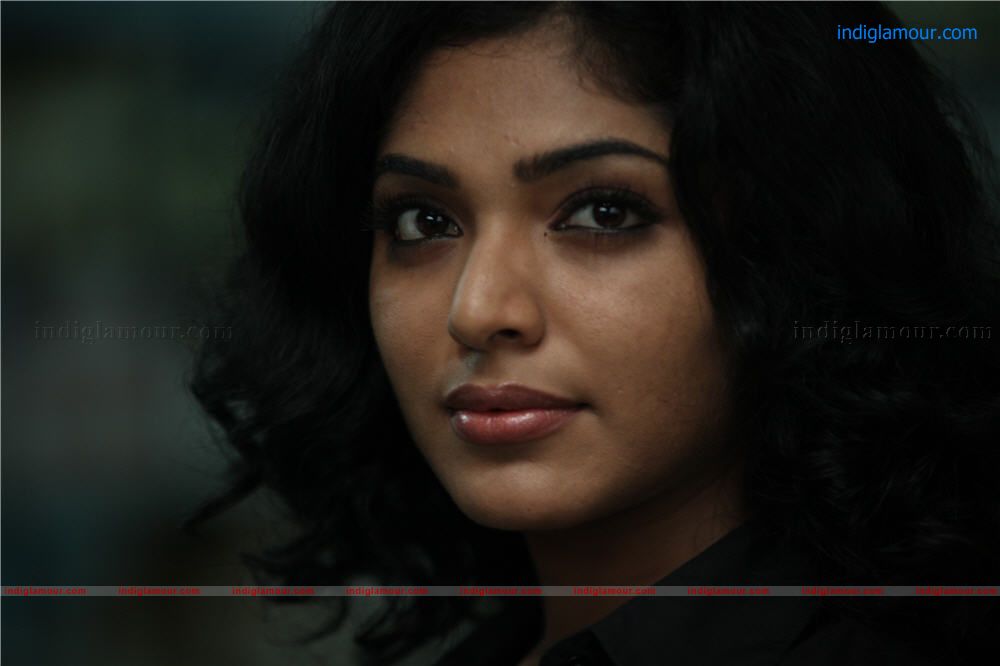 Ayaalum Njanum Thammil Movie hd photo