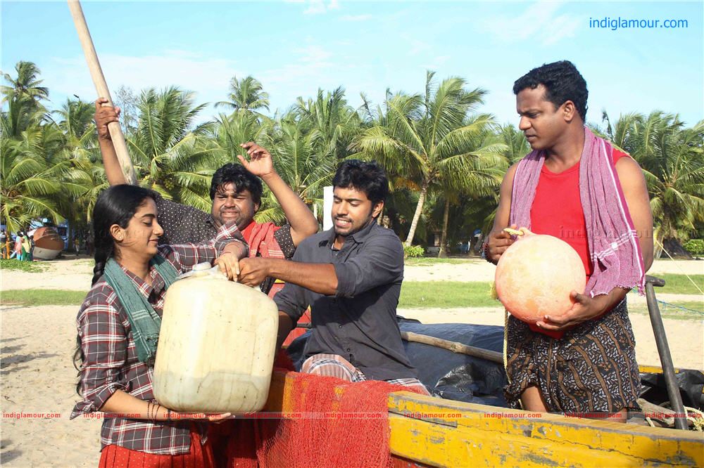 Oru Karyam Parayanund Movie hd photo
