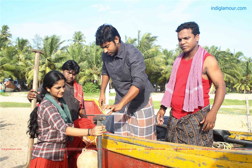 Oru Karyam Parayanund Movie hd photo
