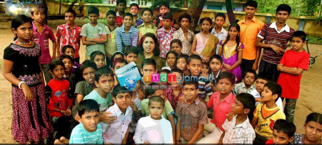 Molly Aunty Rocks Movie hd photo