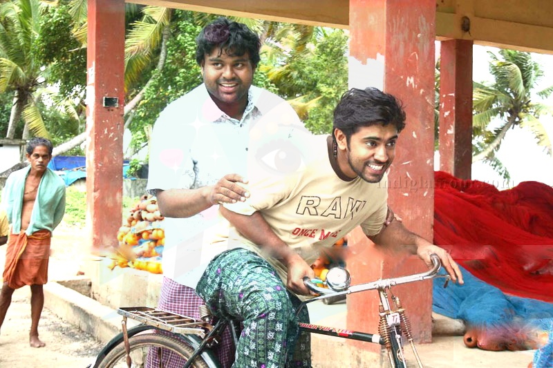Oru Karyam Parayanundu Movie hd photo