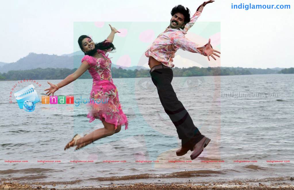 Vargavikattu Town To Village Movie hd photo