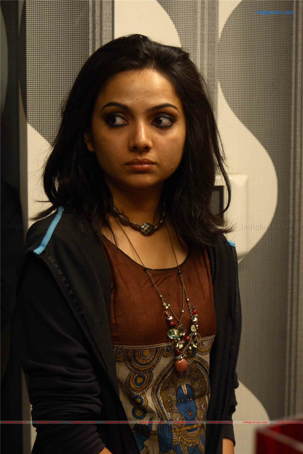 Diamond Necklace Movie hd photo