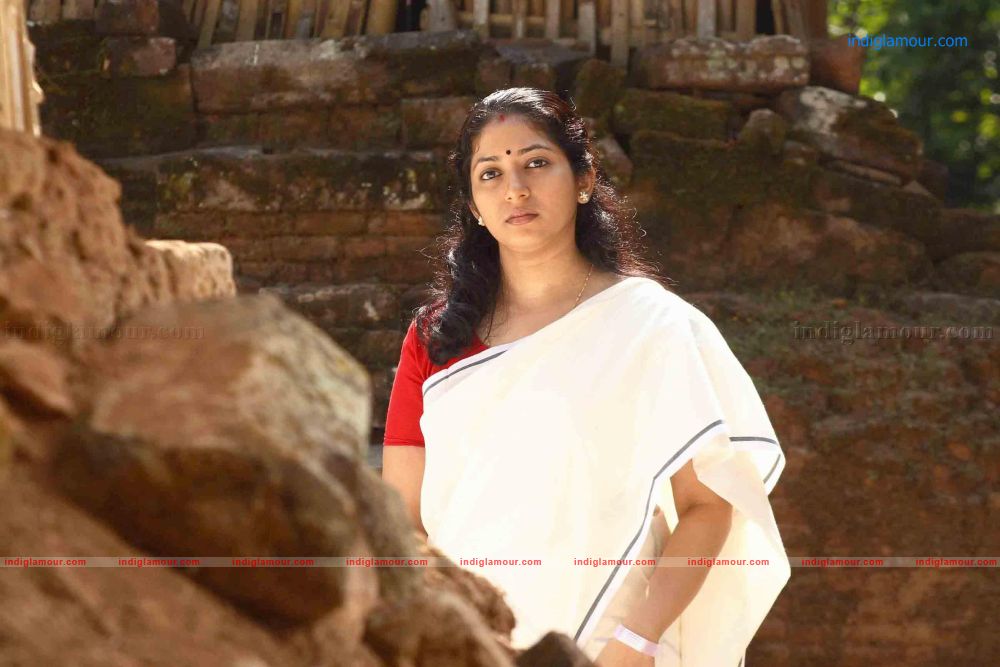 Ithra Mathram Movie hd photo