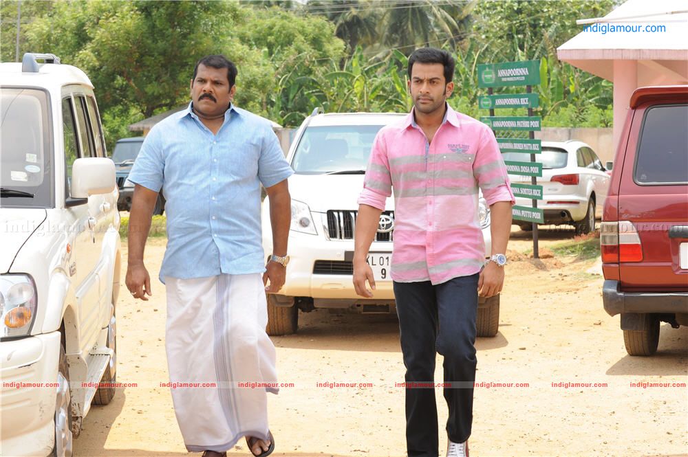 Simhasanam Movie hd photo