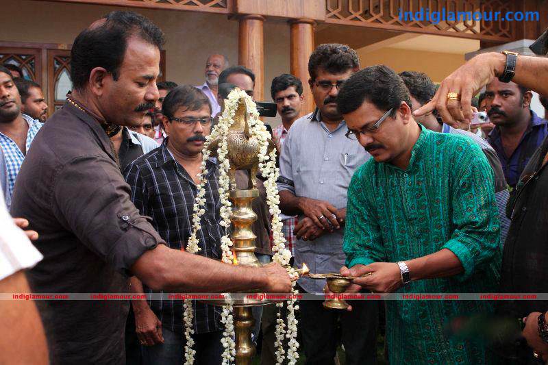 Kammath And Kammath Movie hd photo