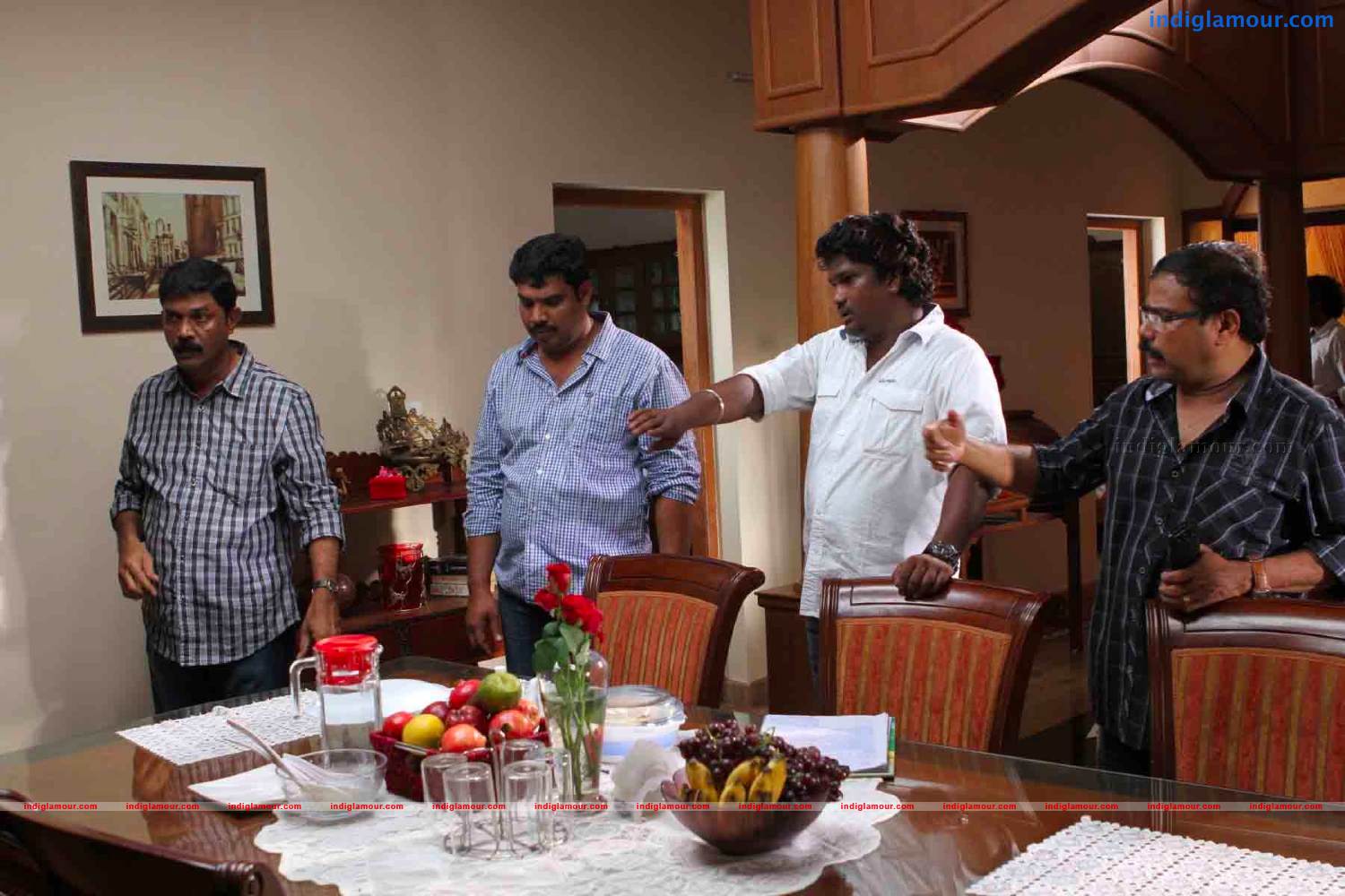 Kammath And Kammath Movie hd photo