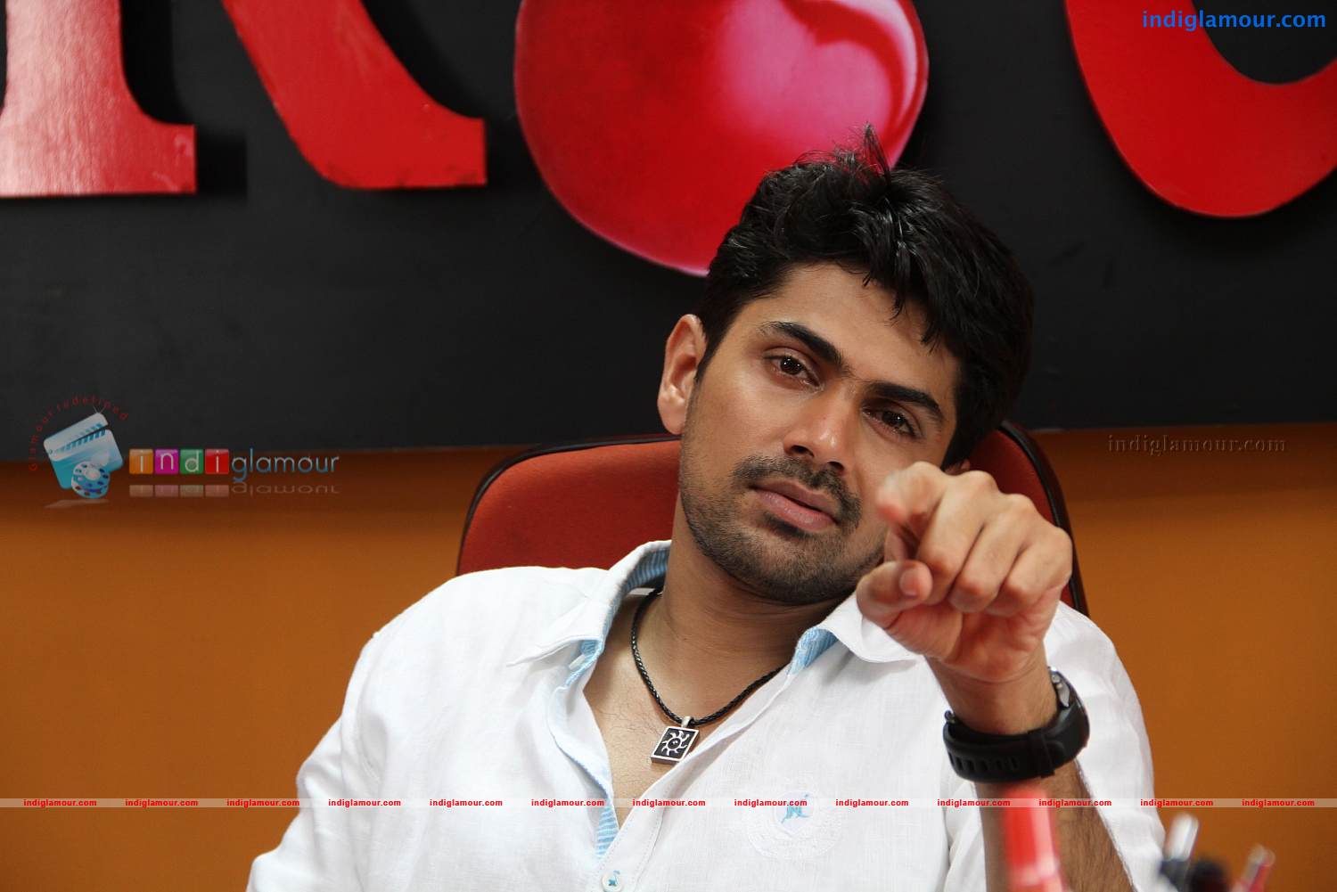 Annum Innum Ennum Movie hd photo
