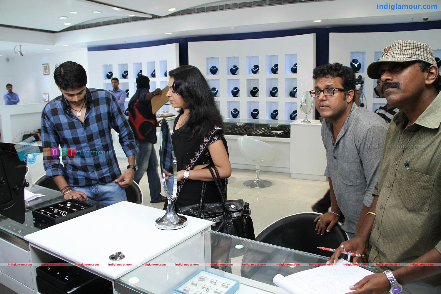 Annum Innum Ennum Movie hd photo