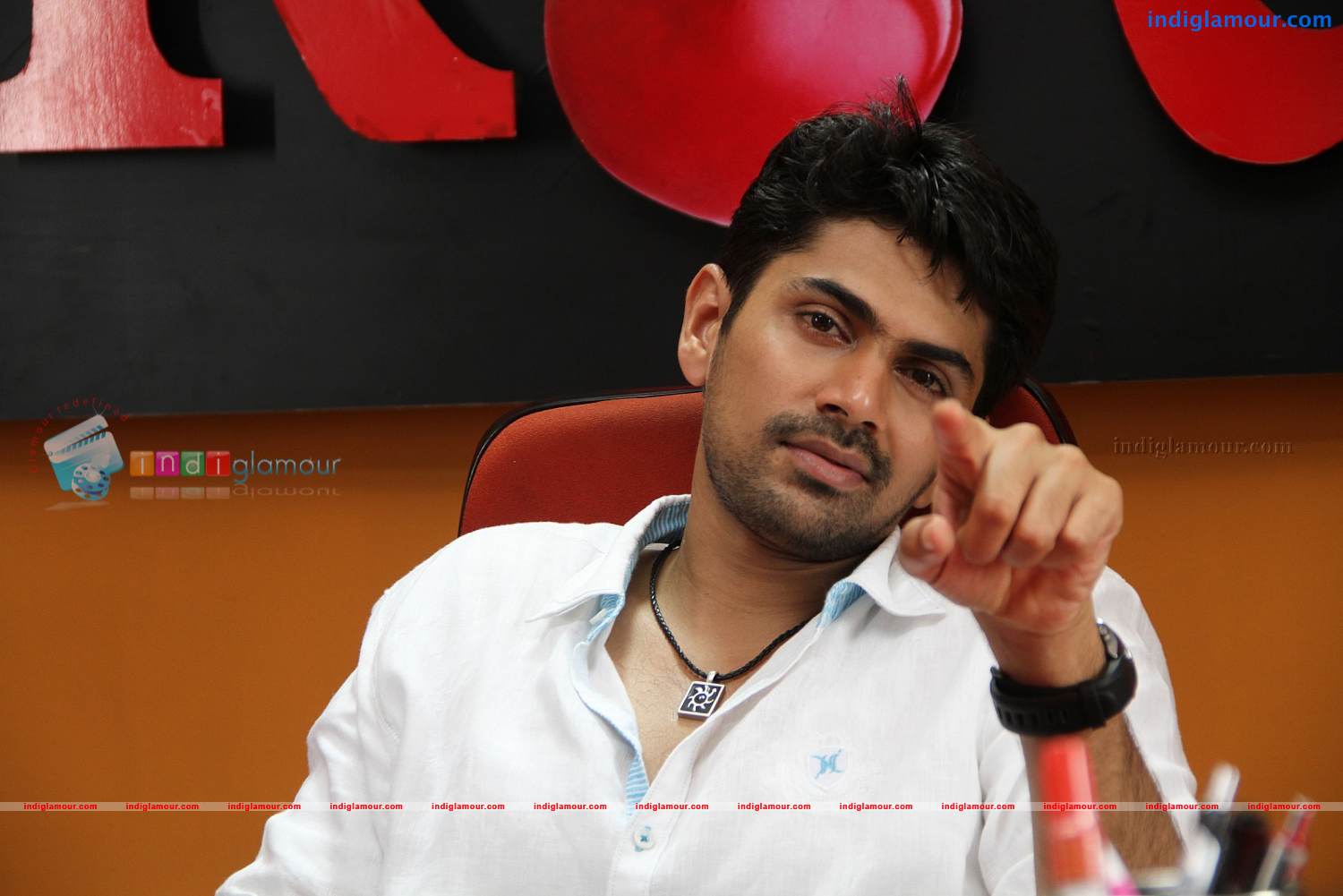 Annum Innum Ennum Movie hd photo