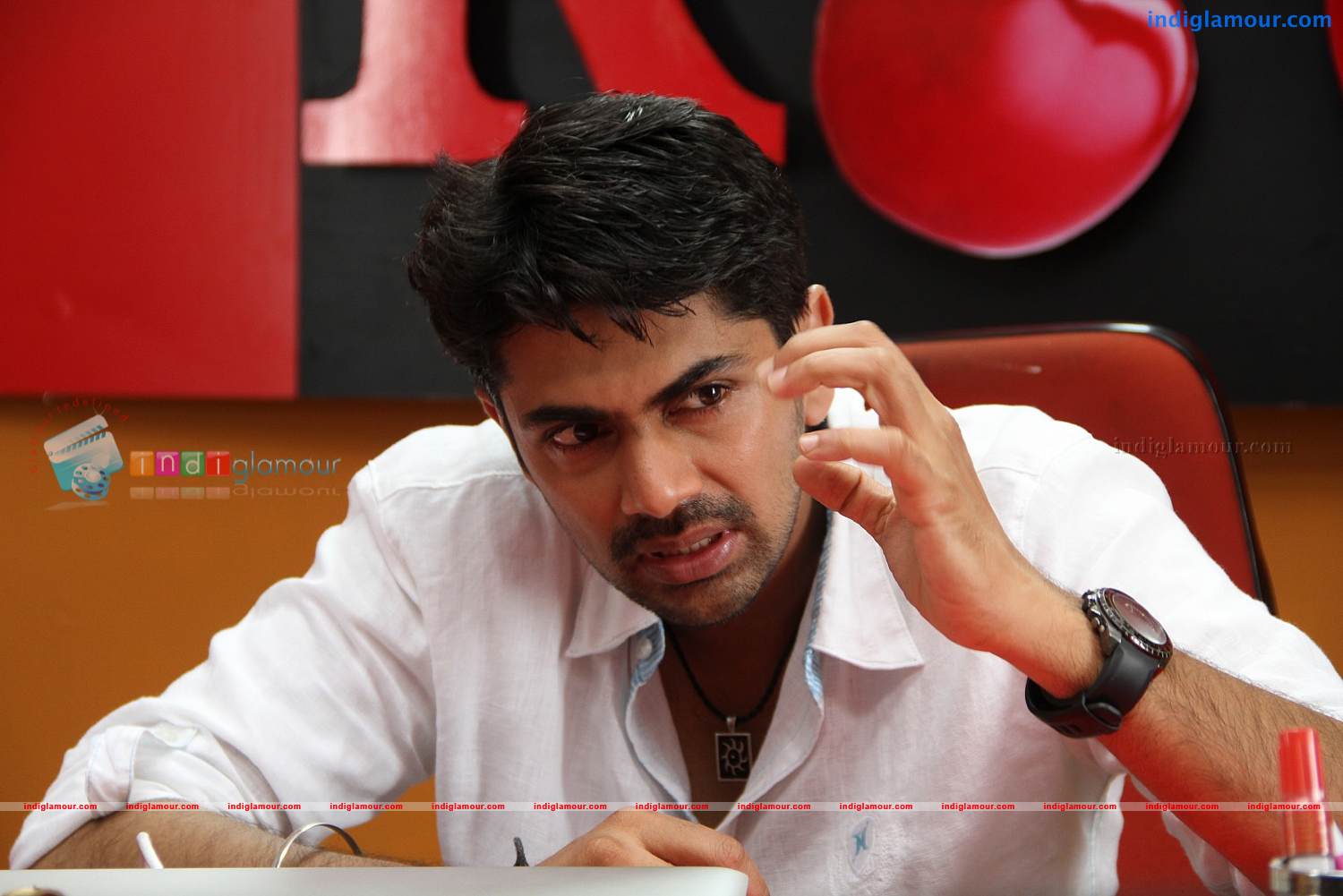 Annum Innum Ennum Movie hd photo