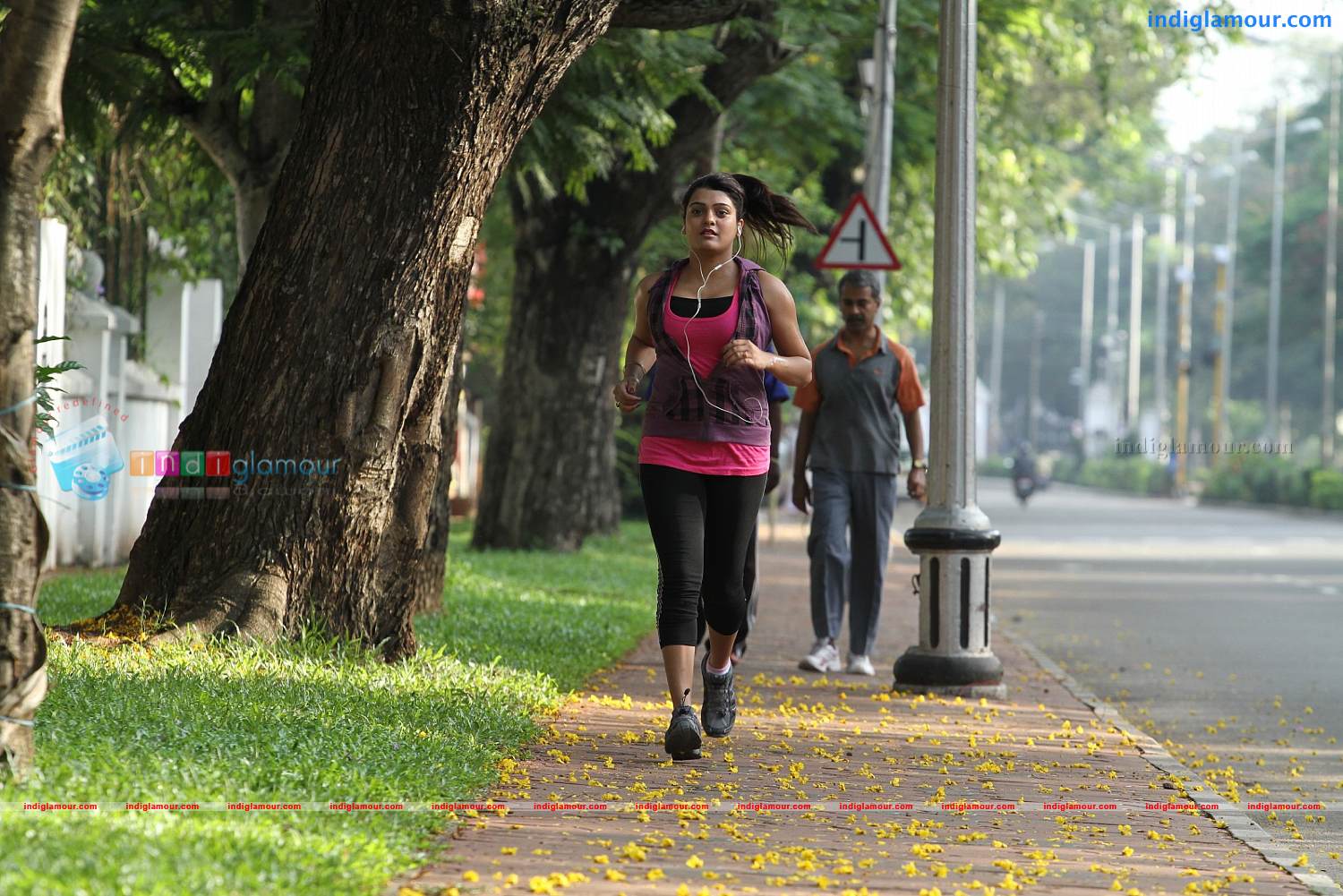 Annum Innum Ennum Movie hd photo