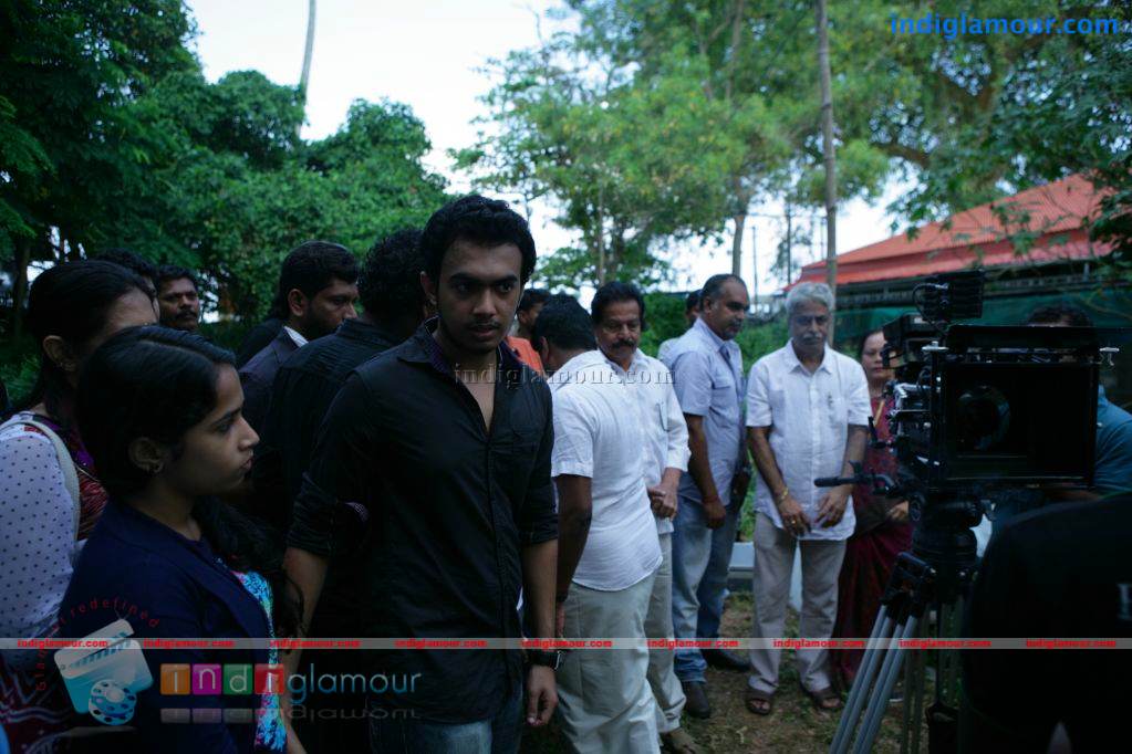 103 K.M Movie hd photo