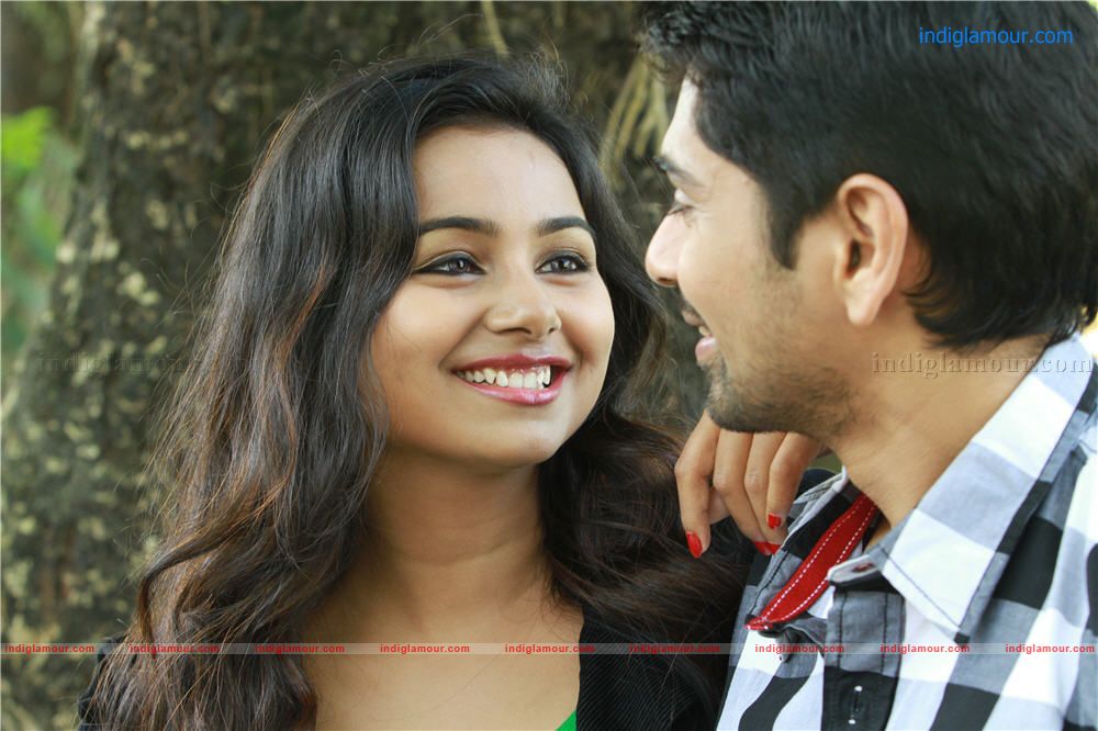 10.30 am local call Movie hd photo
