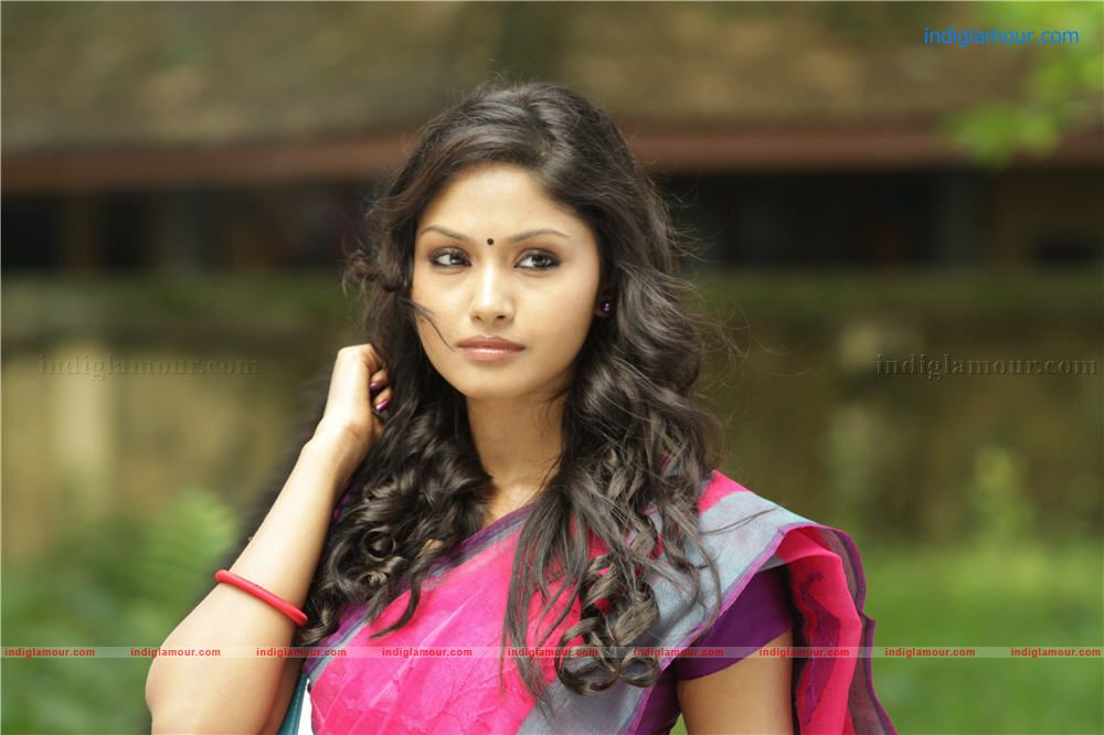 10.30 am local call Movie hd photo