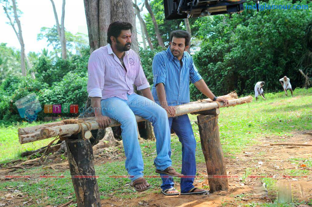 Aakashathinte Niram Movie hd photo