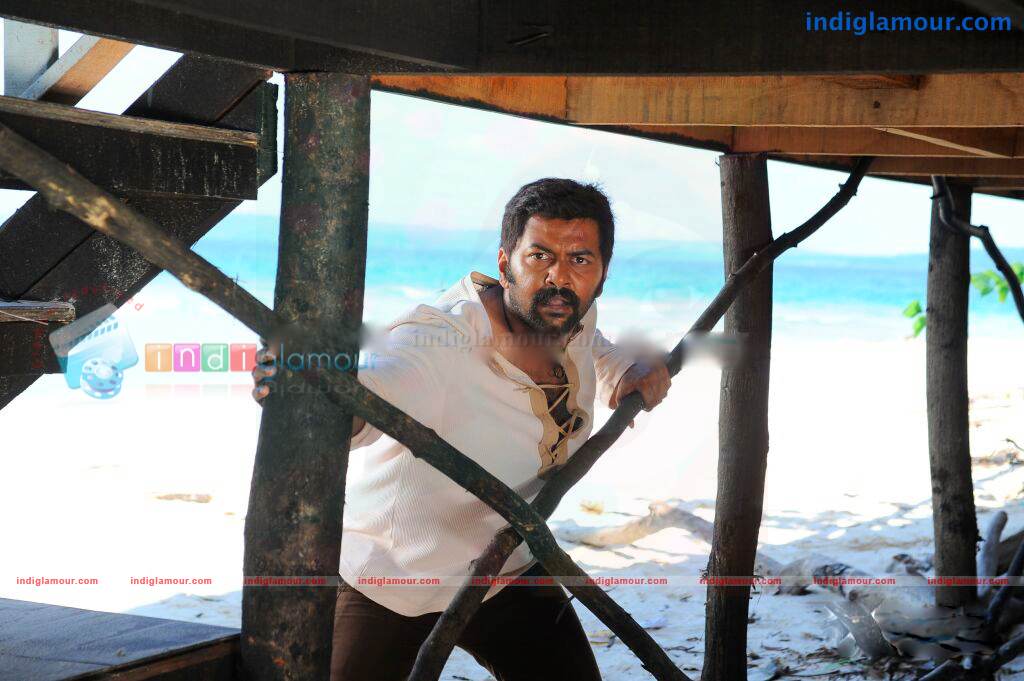 Aakashathinte Niram Movie hd photo