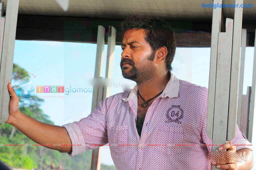 Aakashathinte Niram Movie hd photo