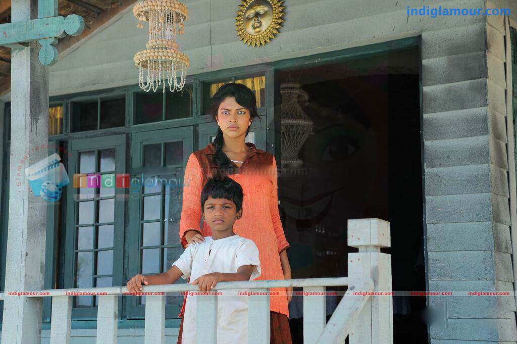 Aakashathinte Niram Movie hd photo