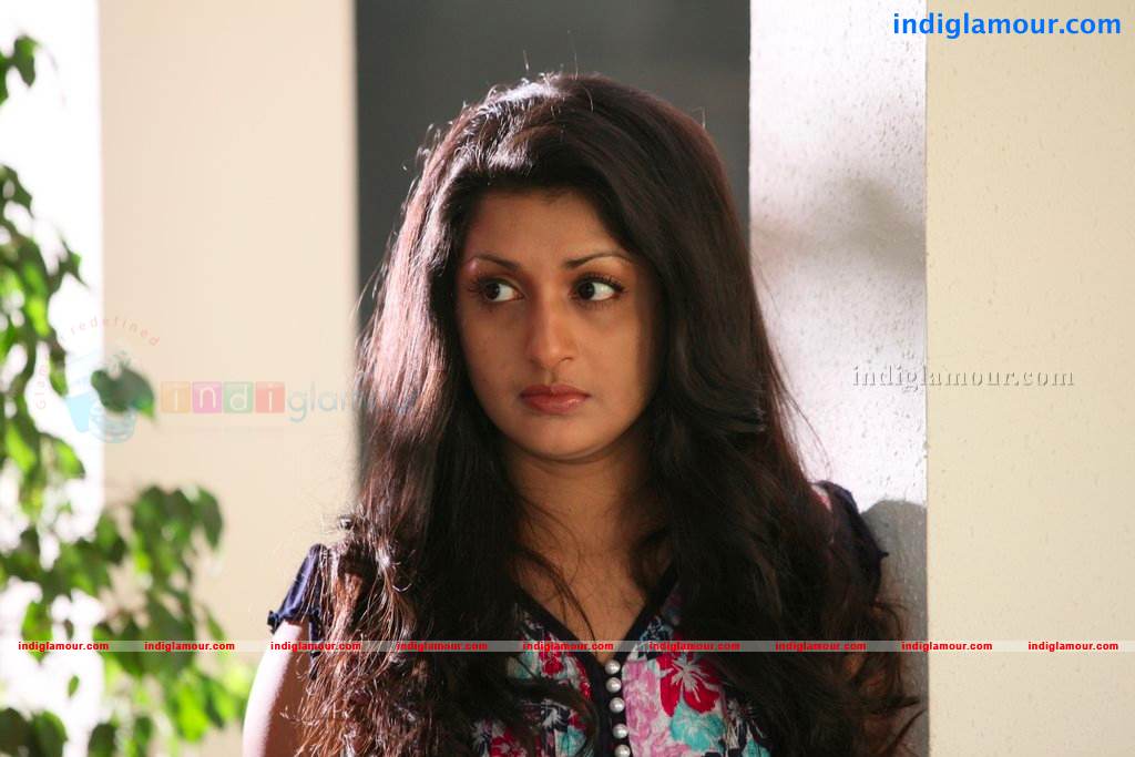 Ms Lekha Tharoor Kannunath Movie hd photo