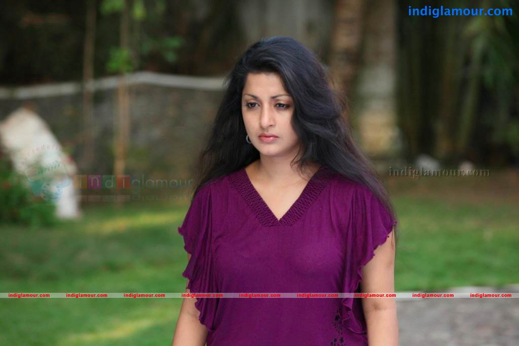 Ms Lekha Tharoor Kannunath Movie hd photo