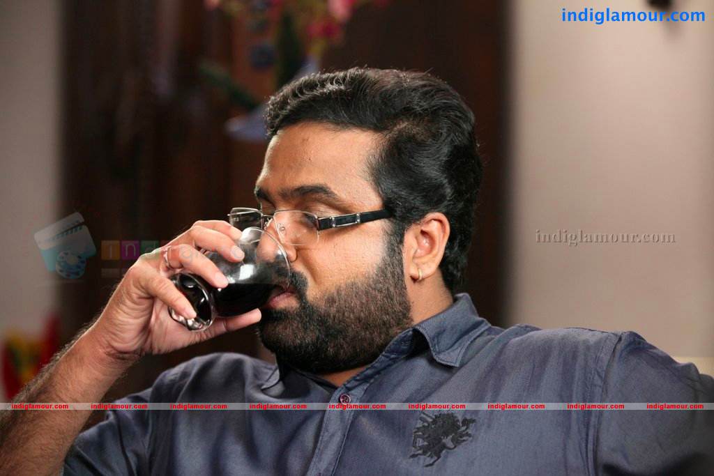 Ms Lekha Tharoor Kannunath Movie hd photo