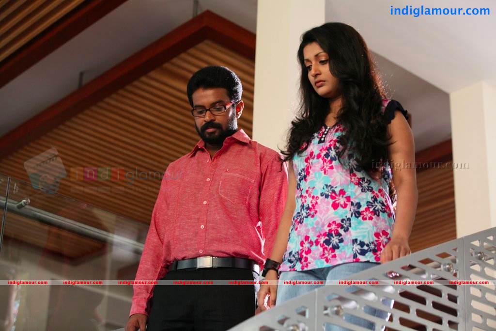 Ms Lekha Tharoor Kannunath Movie hd photo