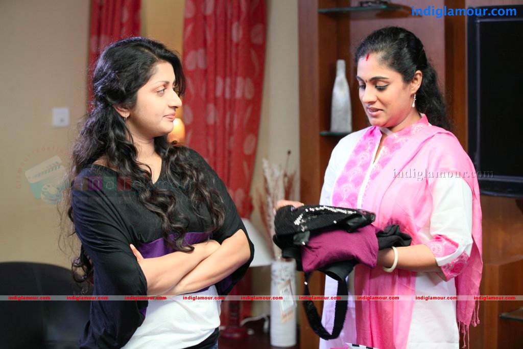 Ms Lekha Tharoor Kannunath Movie hd photo