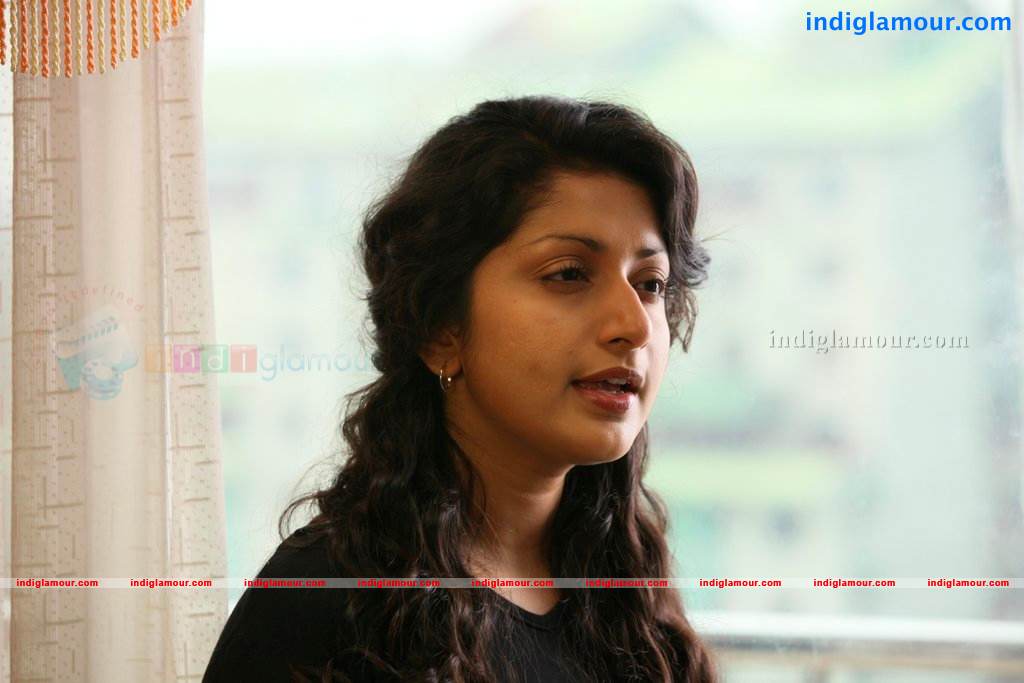 Ms Lekha Tharoor Kannunath Movie hd photo