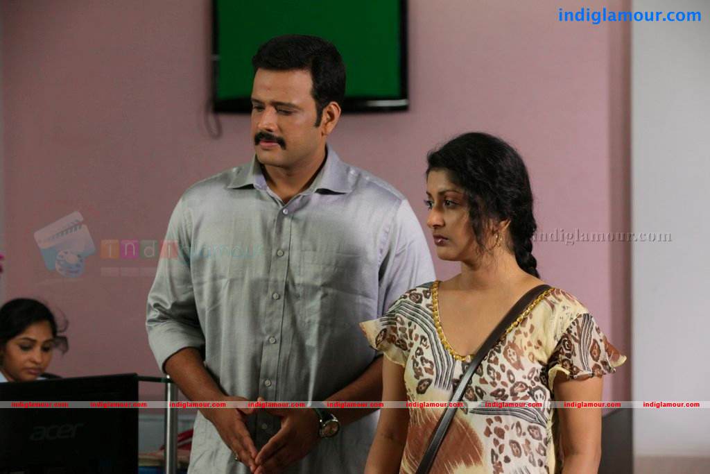 Ms Lekha Tharoor Kannunath Movie hd photo