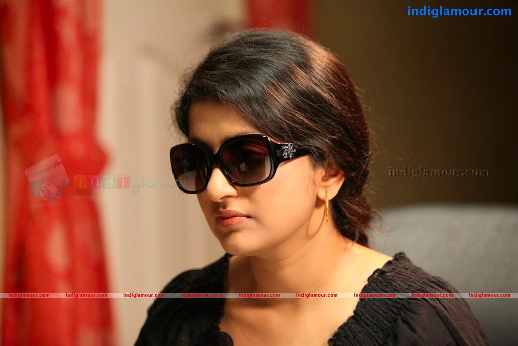 Ms Lekha Tharoor Kannunath Movie hd photo