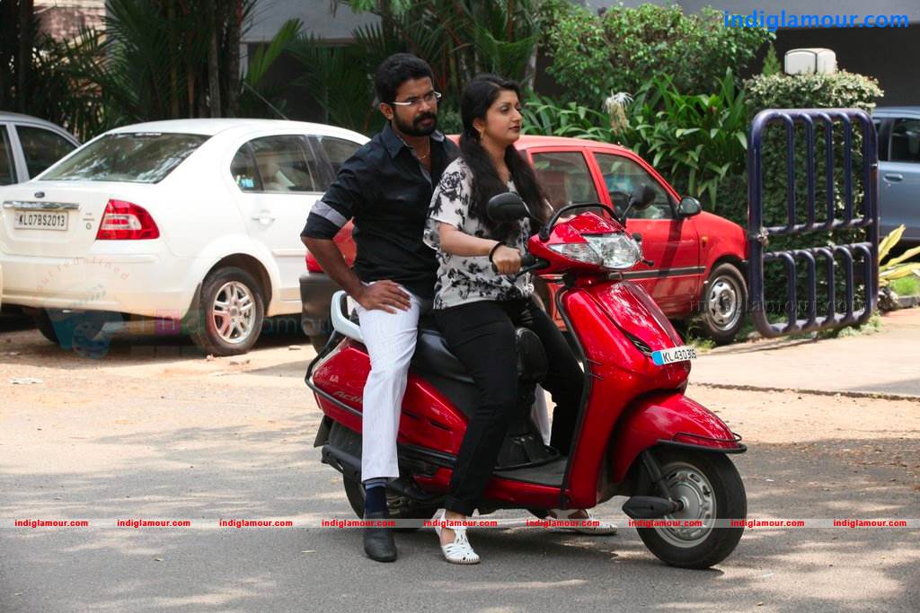Ms Lekha Tharoor Kannunath Movie hd photo