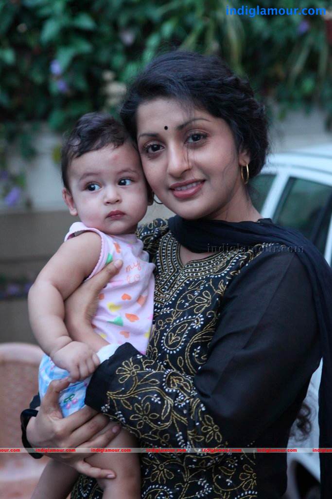 Ms Lekha Tharoor Kannunath Movie hd photo