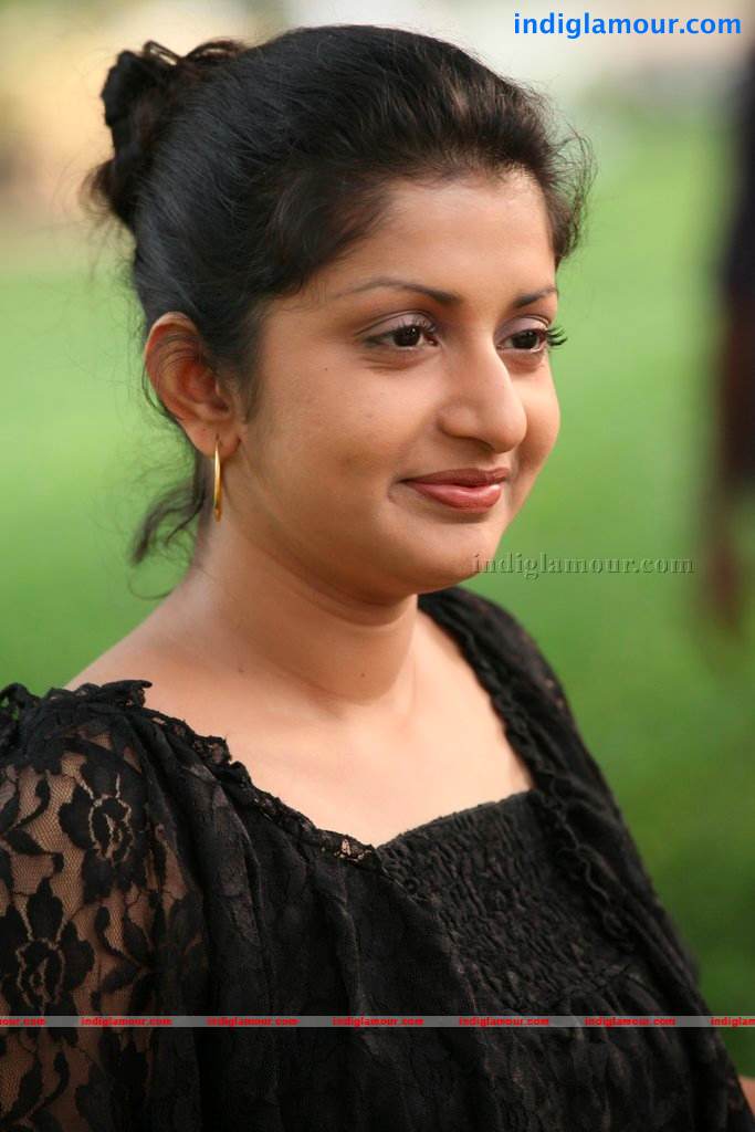 Ms Lekha Tharoor Kannunath Movie hd photo