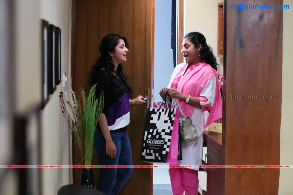 Ms Lekha Tharoor Kannunath Movie hd photo