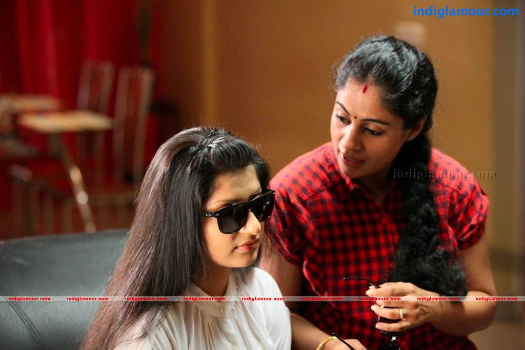 Ms Lekha Tharoor Kannunath Movie hd photo