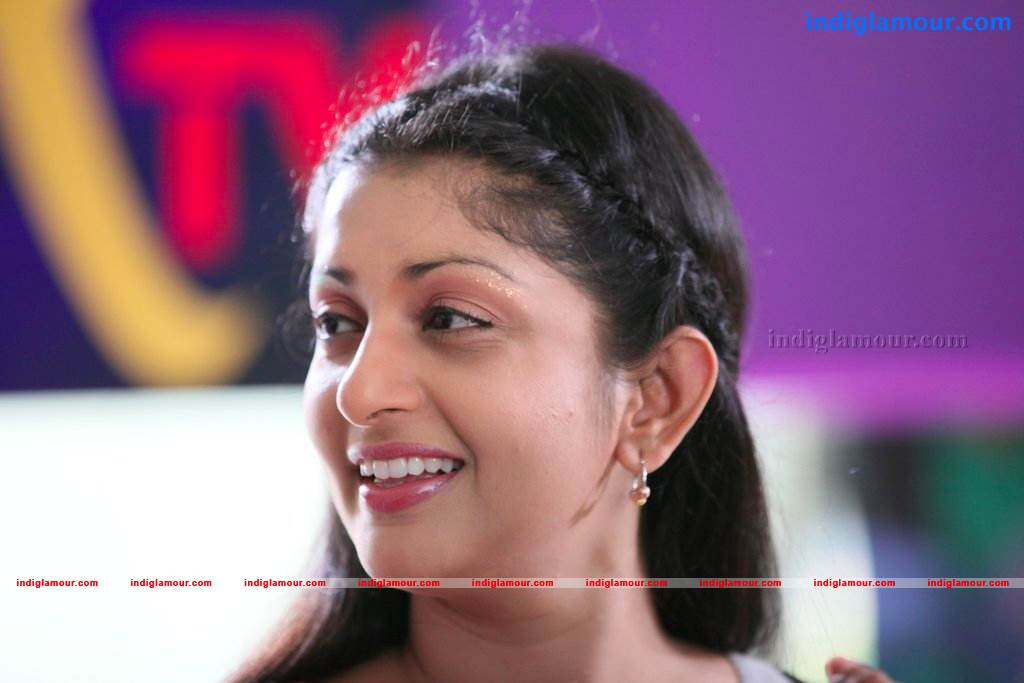 Ms Lekha Tharoor Kannunath Movie hd photo