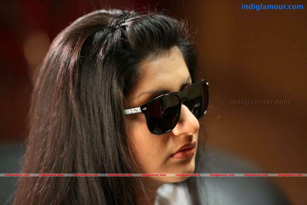 Ms Lekha Tharoor Kannunath Movie hd photo