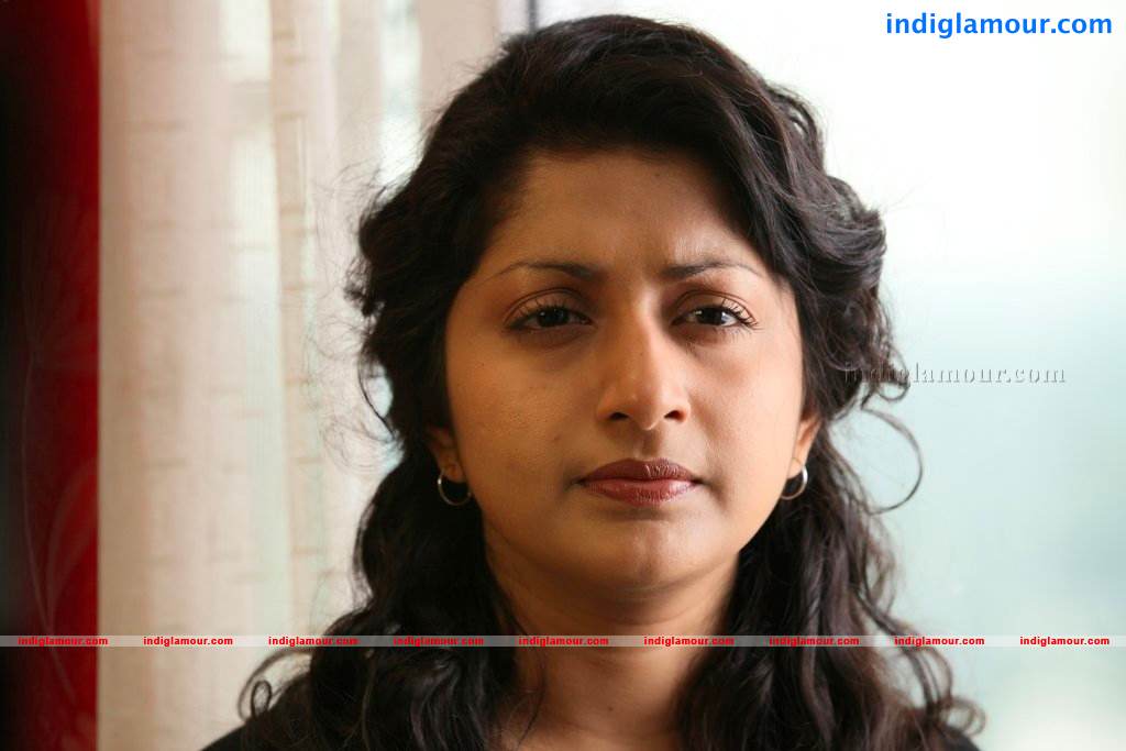 Ms Lekha Tharoor Kannunath Movie hd photo