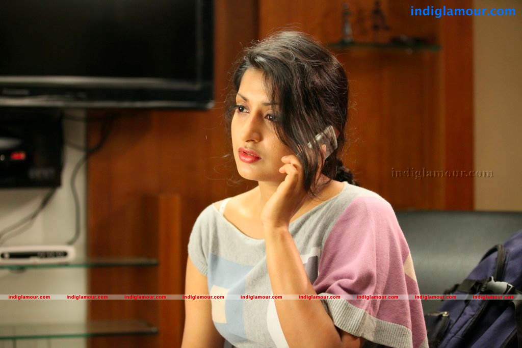 Ms Lekha Tharoor Kannunath Movie hd photo