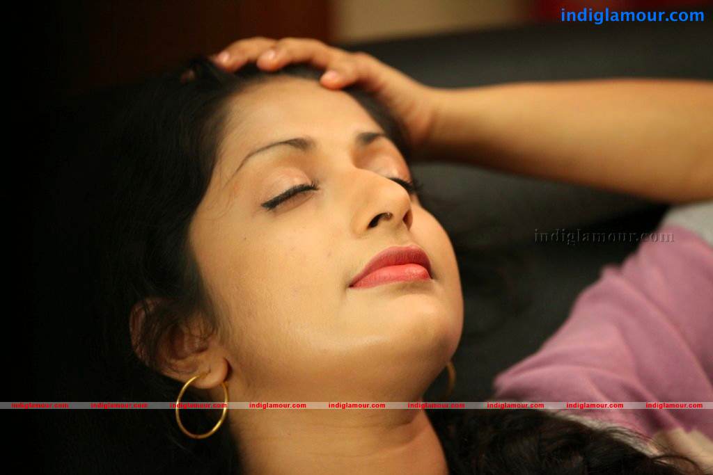 Ms Lekha Tharoor Kannunath Movie hd photo