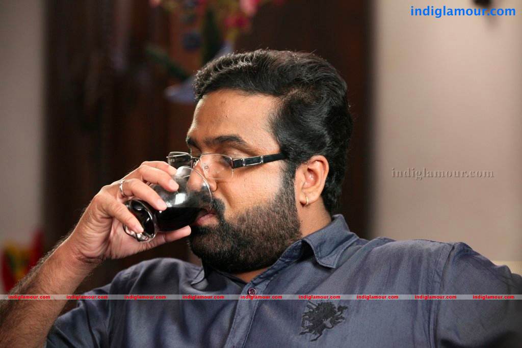 Ms Lekha Tharoor Kannunath Movie hd photo