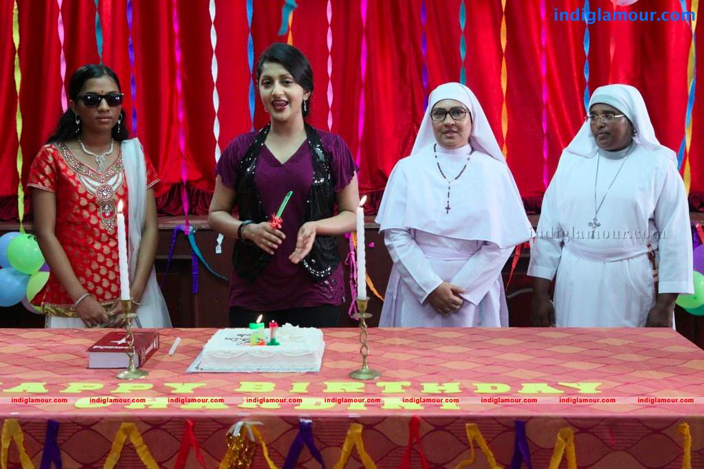 Ms Lekha Tharoor Kannunath Movie hd photo