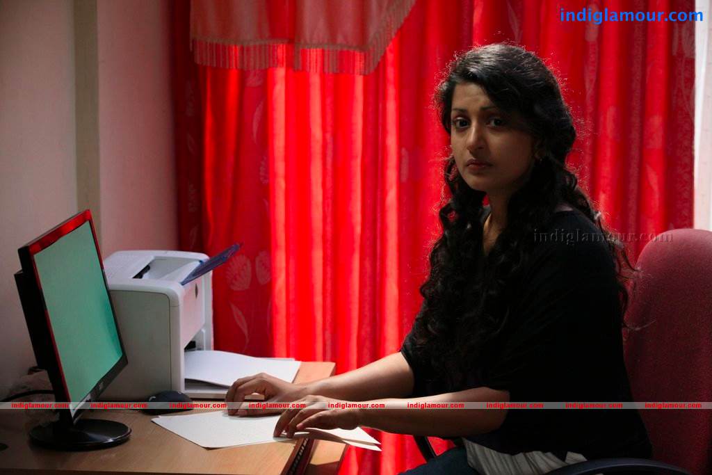 Ms Lekha Tharoor Kannunath Movie hd photo