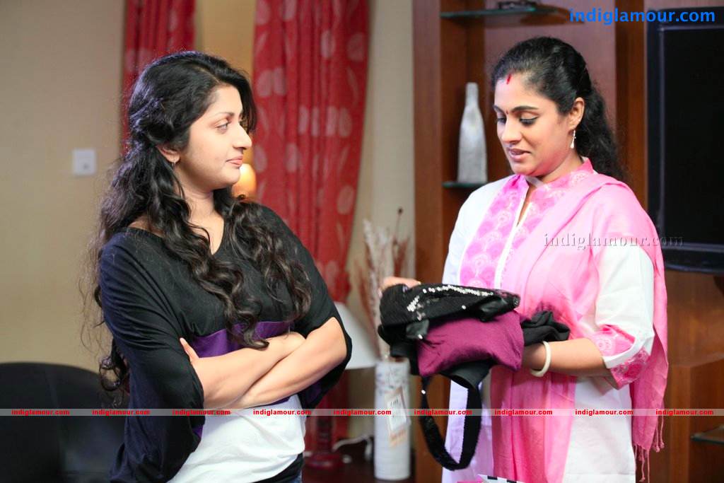 Ms Lekha Tharoor Kannunath Movie hd photo