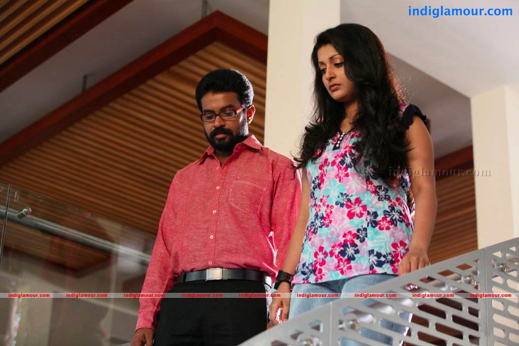Ms Lekha Tharoor Kannunath Movie hd photo