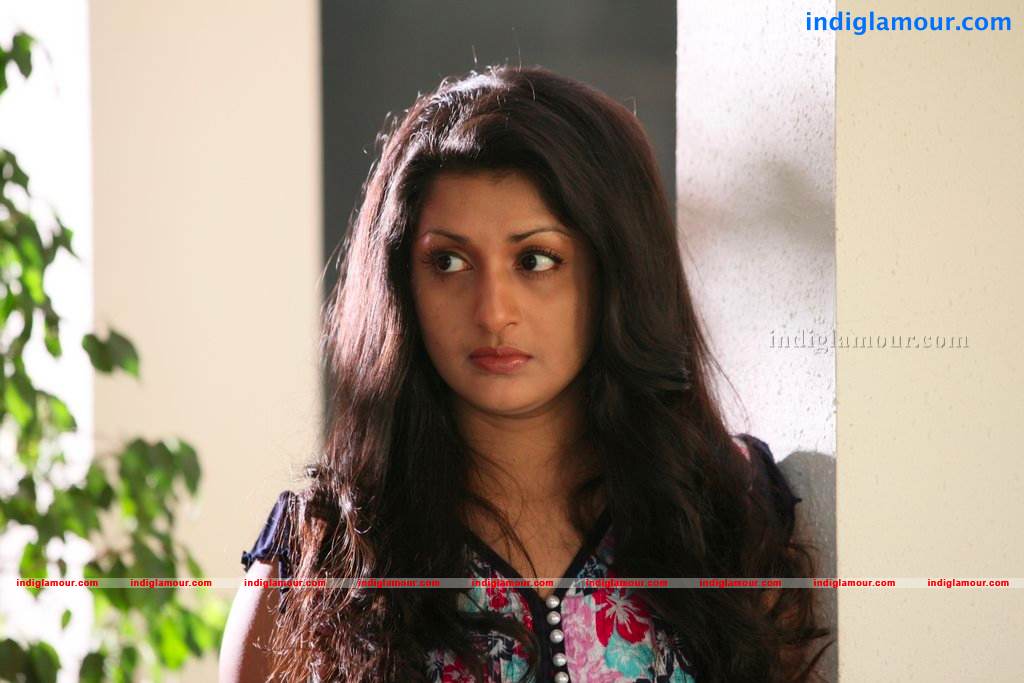 Ms Lekha Tharoor Kannunath Movie hd photo